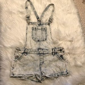 COPY - Bebe short overalls